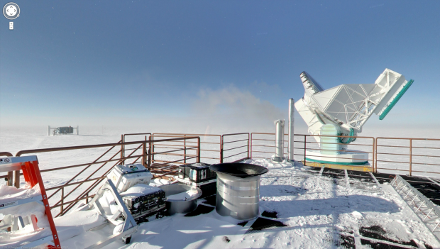 Das South Pole Telescope (SPT) an der Amundsen-Scott-Südpolstation (Quelle: Google Street View / Screenshot: Golem.de)